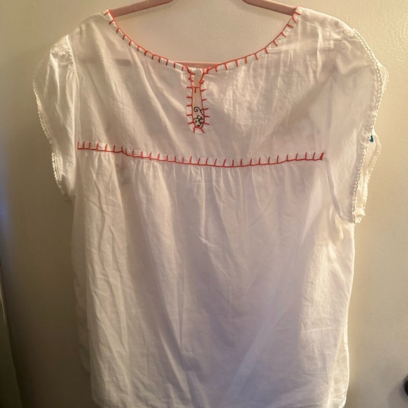 Bila White Blouse with Multicolor Embroidery - Picture 2 of 4